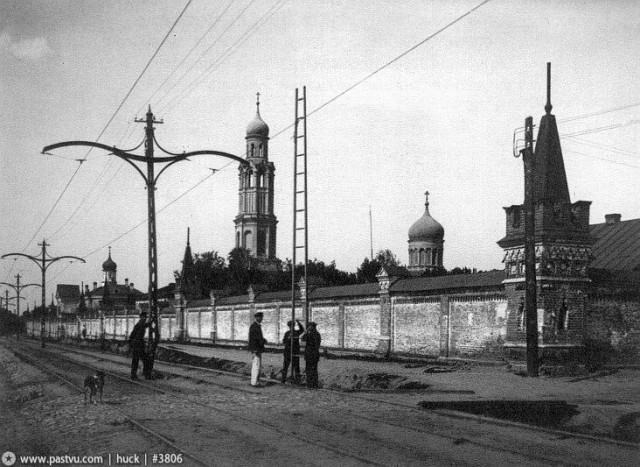Всехсвятский монастырь (снесён 1934).
